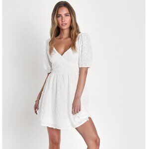 Lulu's Adorable Arrival White Backless Floral Applique Mini Dress Large